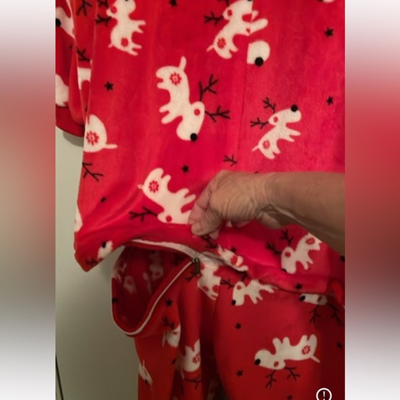 Men’s Large Reindeer One Piece PJ w/ Hood and a Hooded Back Drop.NWOT - Picture 6 of 8